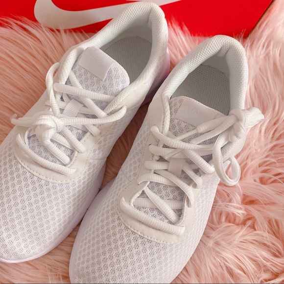 Nike Tanjun Sneaker - Big kid - Picture 2 of 6